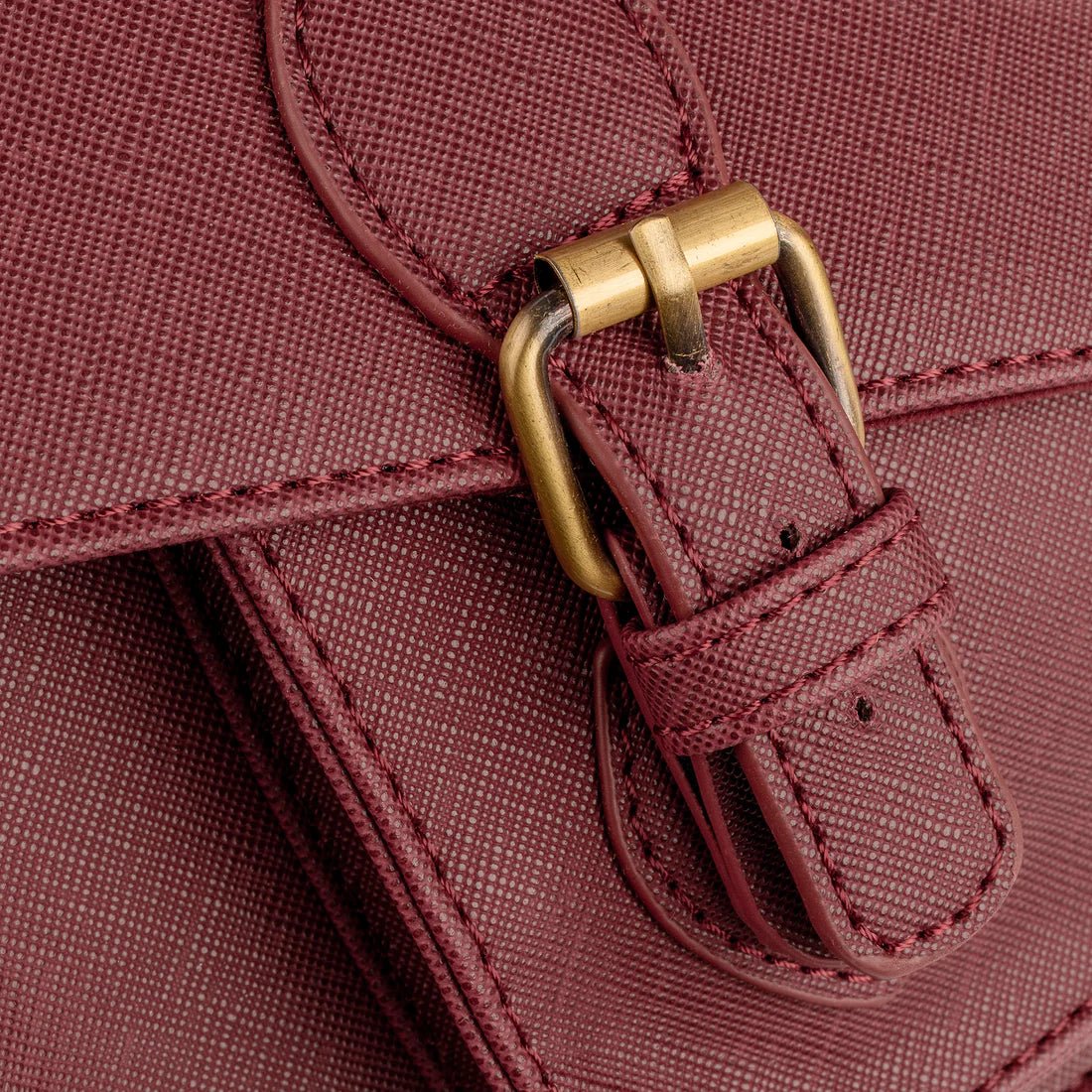 Hogwarts Crest Metal Badge Satchel - Goblin Wood